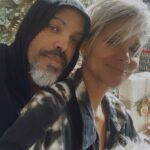 Halle Berry Instagram - With bed hair and hoodie … We wish you all a very Merry Christmas and Happy Holiday! 🤍 @vanhunt