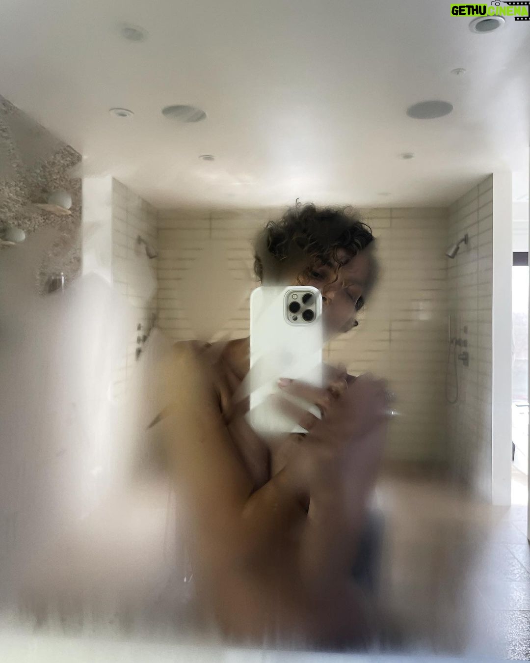 Halle Berry - 239.8K Likes - hump day self love 🤍