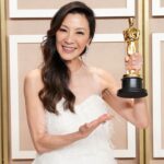 Halle Berry Instagram - It was an honor to present, alongside @jessicachastain, @michelleyeoh_official with her HISTORIC Oscar for Best Actress! This was a long time coming and a moment I will forever hold dear! 🤍