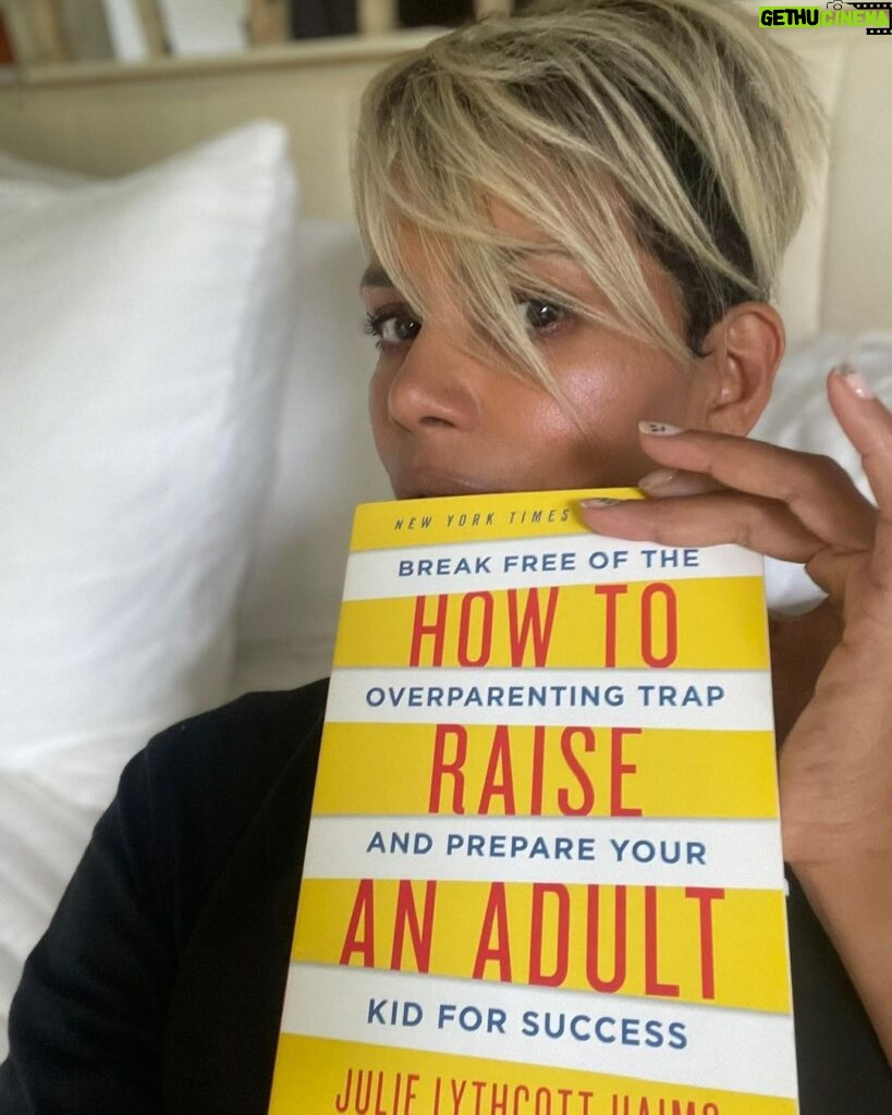 Halle Berry Instagram - It’s time for #HBBooksFromBed! This Christmas, if you’re looking to give a useful gift, give this book to every parent you know! “How to Raise an Adult” by @jlythcotthaims is hands down one of the best books I’ve read on parenting. The author helps parents navigate the sometimes arduous and daunting journey of shepherding our children into adulthood! This book is full of insightful information on how to raise independent, free thinking adults in a world where helicopter parenting has become the norm. “How to Raise an Adult” not only changed my attitude, but the way I think about parenting and my role in my children’s lives. Pick it up this holiday season. It will be an EYE OPENING read!
