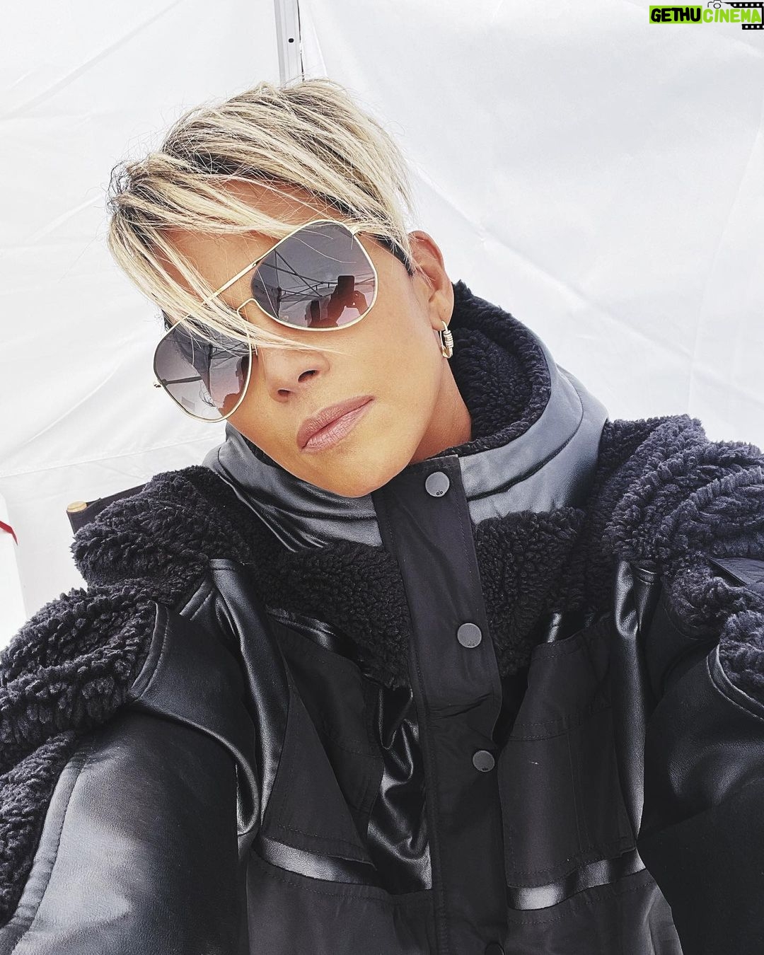 Halle Berry Instagram - in my lane, driving with zero traffic!