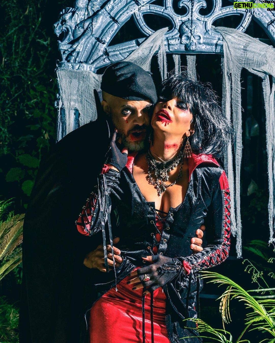 Halle Berry Instagram - HB x VanO: Halloween ‘22 🩸