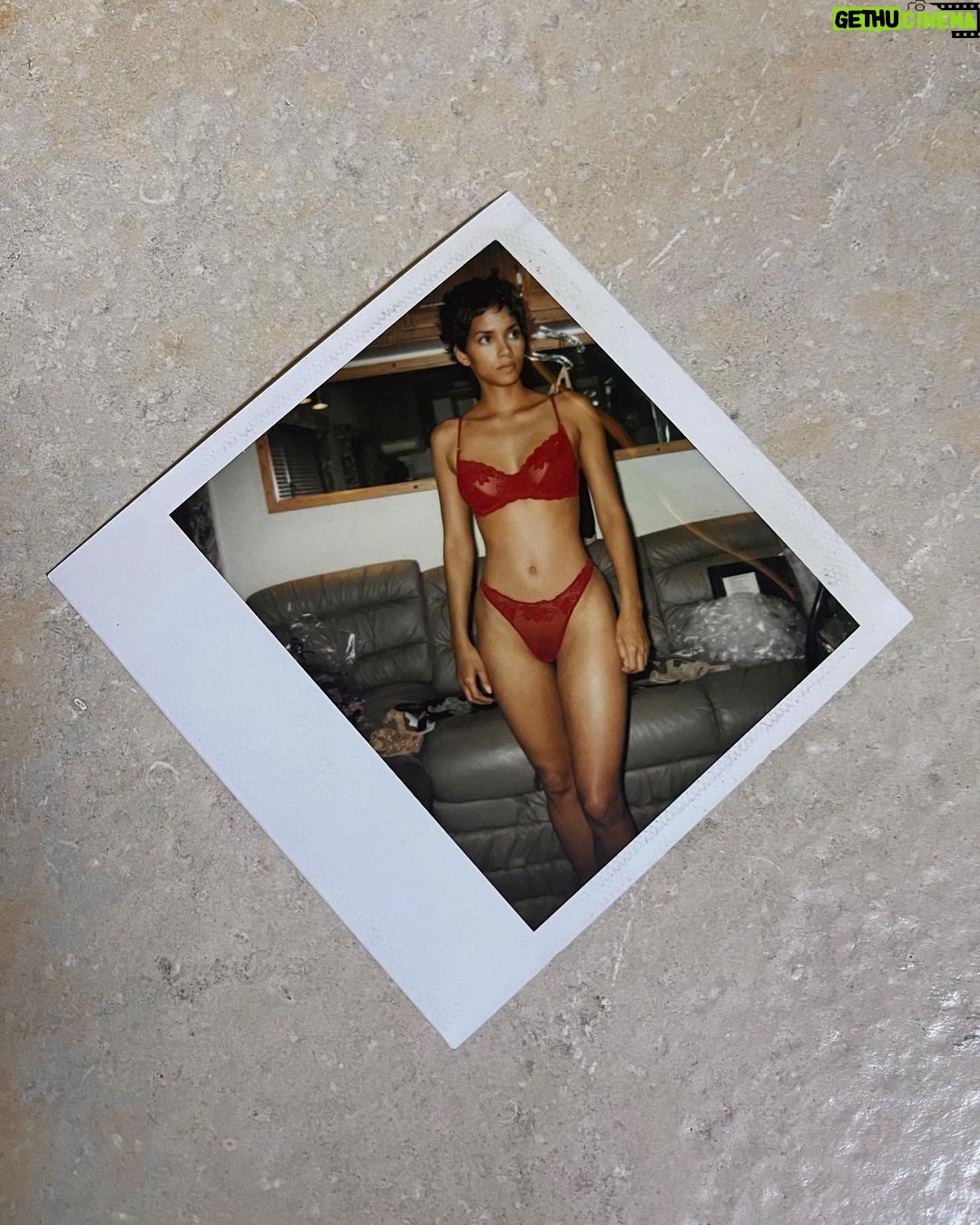 Halle Berry - 268.5K Likes - This #tbt I share with you what we affectionately called “The Dottie Body.” Every piece of Dorothy Dandridge’s clothing given to me by her manager Earl Mills fit me perfectly! Here’s a look behind the curtain of my polaroid collection of costume fittings and shoot days! If you love Dottie like I do, enjoy! ❤️