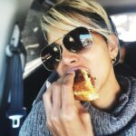 Halle Berry Instagram - It was so good to be back home and take a trip to my girl @calabama to get the best samich in town! ❤️