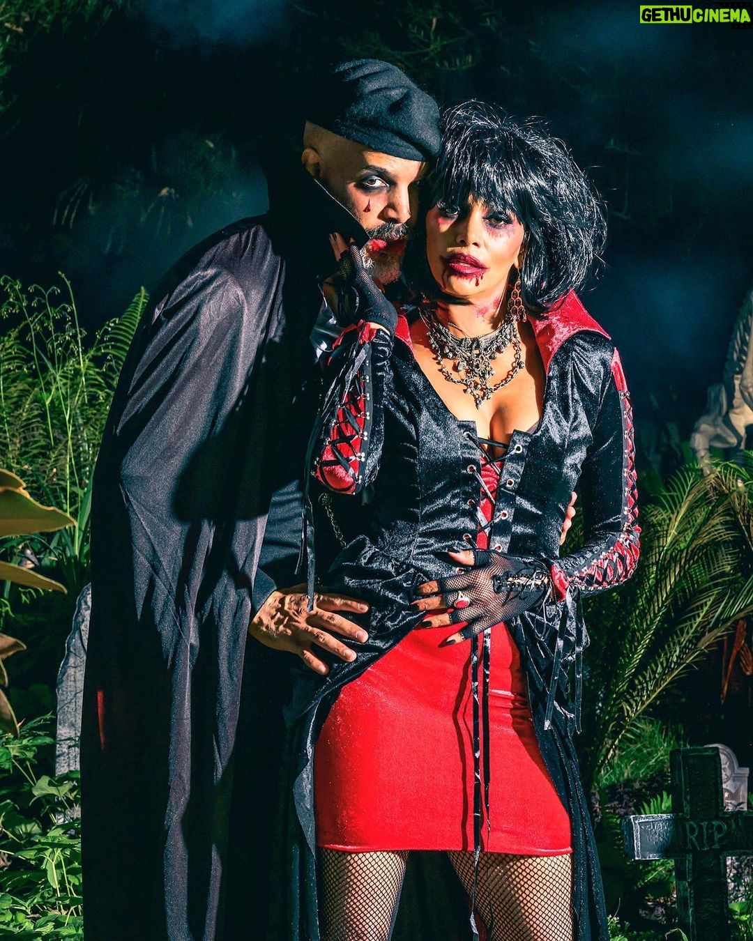 Halle Berry Instagram - HB x VanO: Halloween ‘22 🩸
