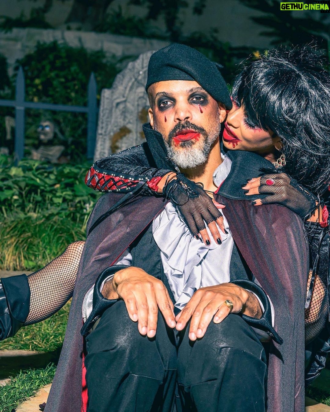 Halle Berry Instagram - HB x VanO: Halloween ‘22 🩸