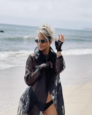 Halle Berry Instagram - Nisi all grown up #BAPSvibes