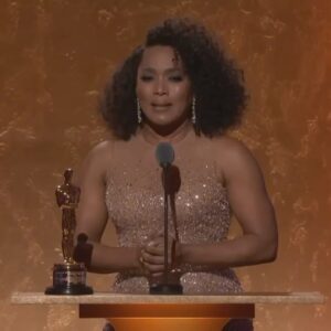 Halle Berry Instagram - My dear Angela…it is no doubt how deserving you are of this long overdue moment. Your commitment to storytelling continues to inspire us ALL. A truly talented and loving soul, mother, leader and woman I am proud to call my sister! Keep shining 🤍