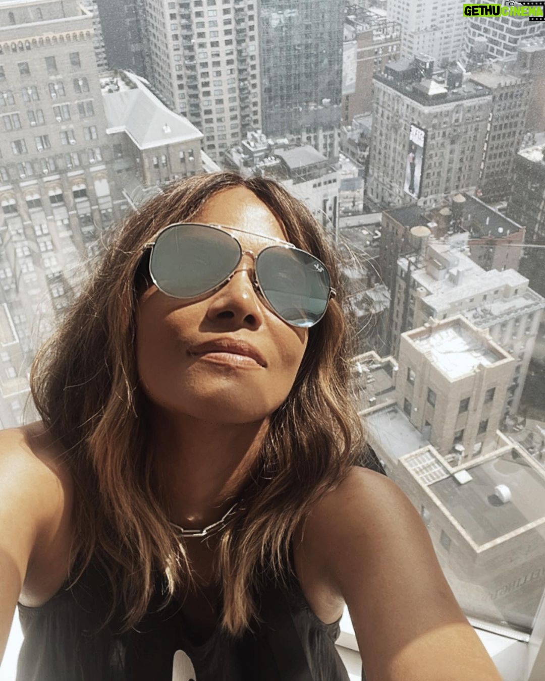 Halle Berry Instagram - girl + sunnies = bright !