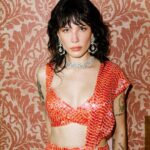 Halsey Instagram – 🦩 did I audibly shriek when I saw how well this look matched the @aboutfacebeauty Marigold eye paint? yes. yes I did 🌷 

Photos by @donslens 
full look @manishmalhotraworld 
Styled @lynalyson_ 
Asst @shereenlovebug 
Hair @anthonyperezhair Mumbai – मुंबई