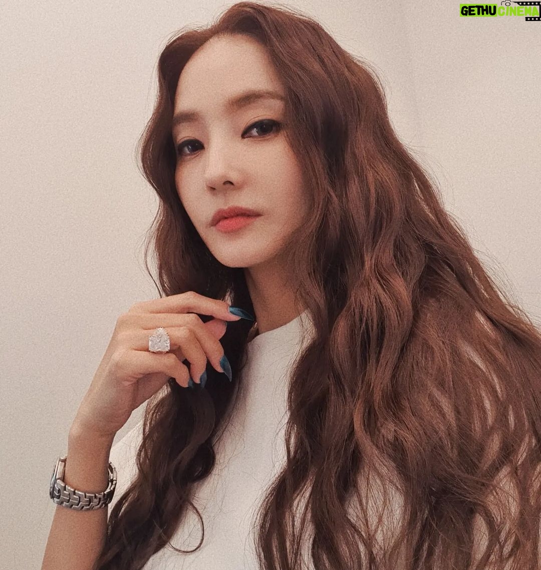 Han Chae-young Instagram - #changed it #howisit ? #autumn ❤️❤️