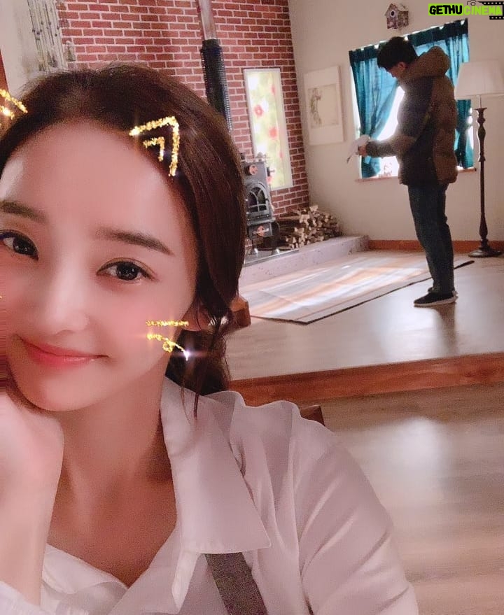 Han Chae-young Instagram - #촬영중 #신과의약속 #onset🎥🎬 #promisewithgod MBC드림센터