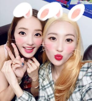 Han Chae-young Instagram - #선미랑❤️ #shessonice #sèxy and #beutiful 👄👄👄