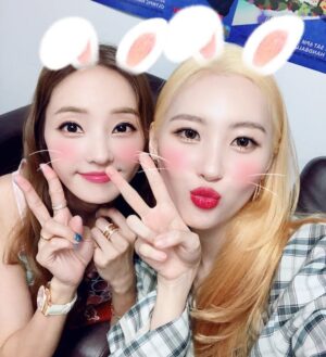 Han Chae-young Instagram - #선미랑❤️ #shessonice #sèxy and #beutiful 👄👄👄