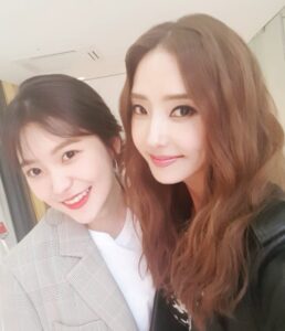 Han Chae-young Instagram - JTBC4 #비밀언니👭 #지금방송중 #onairrightnow #keepwatching 😘😘😘