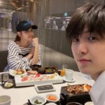 Han Chae-young Instagram - 맛점😀😀