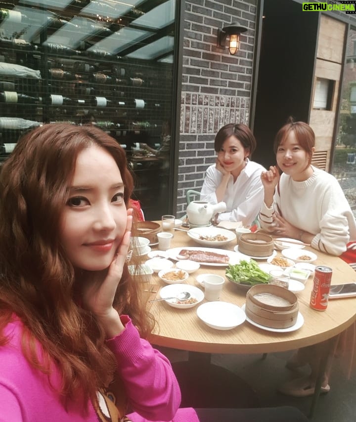 Han Chae-young Instagram - #맛있는점심🍴 #소유진 #이소연 #somuchchat 😍😍