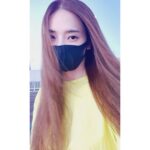 Han Chae-young Instagram - #selfcoloring #notbad #silkyhair 😆😆 간만에 집에서 #셀프염색 ~ #머리결미인 ㅋㅋ 🤣 🧡