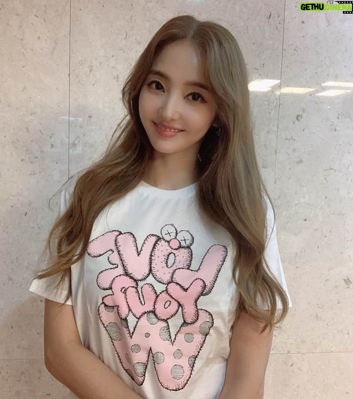 Han Chae-young Instagram - @WKorea @Kaws #kawsxWKorea #LoveyourW