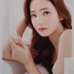 Han Chae-young Instagram - #촬영중 @varihope_official #베리홉