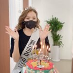 Han Chae-young Instagram - #birthdayqueen👑 Two days after my birthday!! Getting ready for shoot~~!! Thanks~~all my staff!! Love you😄😄