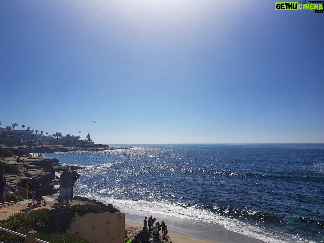 Han Chae-young Instagram - #suchaniceview #niceweather San Deigo La Jolla Cove