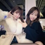 Han Gyu-ri Instagram - 오랜만에 이쁜이들이랑 연말파티 🎄🎄 맛난것두먹고 마니또두 성공적❤️ 샤넬백으로 다같이 통햇던 우리 😉 아베크청담