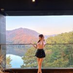Han Gyu-ri Instagram - 주말에 단풍보러 다녀왓던 마장호수 카페 🍂🍂🍁 단풍보구 호수뷰보니까 넘힐링됫던 난 역시 물이 필요한듯 레드브릿지