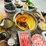 Han Gyu-ri Instagram - #협찬 엄마가 훠궈를 좋아하셔서 강남역에 새로생김 따롱이훠궈다녀왓어요😆 오랜만에 중국에온거같은 분위기라 기분내구 왓네요 3가지 탕과 소스 다른사이드 메뉴도 너무많아서 배터지게 맛잇게먹구 왓어용 🥰 #강남역맛집 #강남역회식장소 #강남역중식당 #강남역훠궈