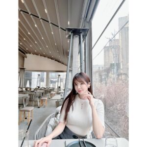 Han Gyu-ri Instagram - 예뿐 영이랑 
엄청오랜만에 데이트😆
수다만 한자리에서 5시간떤거실화?
😱