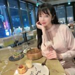 Han Gyu-ri Instagram – #협찬

청담동에 분위기 맛집이 있다고해서 다녀왔어요

월드베스트레스토랑4위 미쉐린3스타 diver xo5년경력의
쉐프님이 계시니 믿고 가보셔도되요🙂
하이엔드 파인다이닝 이에요
서비스가너무좋고 생일이라고하니 레터링까지 해주셔서
감동이였어요❤️

발렌타인데이에 친구들과 혹은 연인과 가도 너무
훌륭한서비스와 맛을 느낄수있는곳 이였어요
너무 좋은추억 만들어주셔서 감사합니다

#협찬 #압구정 #압구정맛집 #압구정로데오맛집 #청담 #청담맛집 #미슐랭 #미슐랭가이드 #미슐랭맛집 #빈트 #빈트청담 #와인 #와인맛집 #와인추천