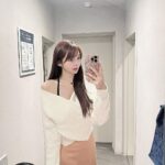 Han Gyu-ri Instagram - #협찬 목동에있는 달리아스파 다녀왔어요💕 작은얼굴관리 프로그램으로 승모근,어깨,두피까지 같이관리해서 데콜테라인이 정리되니까 얼굴라인이 더예뻐보이는것같아요! 웨딩프로그램으로 받으시는분들이 많으신것같아요 🙂 작은얼굴관리받아보구싶었는데 10회받으면 더 효과좋겟죠?😆 사진은 전후 비교해서 올려봣어용 🙃 @daliaspa_md #피부관리 #웨딩관리 #달리아스파 #달리아스파목동점 #목동피부관리 #목동신부관리 #목동웨딩관리 #오목교스파