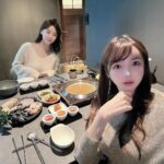 Han Gyu-ri Instagram - #협찬 평일저녁 선영이와 #용산데이트 용산역인근 #목계화원 이구요. 깔끔하고 고급스러운 분위기라서 특별한날 데이트하기에도 좋을것같아요! 프리미엄 정찬코스먹었는데 죽부터 해물 + 샤브샤브까지 구성이 좋아서 좋은추억만들고왔어요.😊 @mokgyehwawon #용리단길 #용산 #신용산 #삼각지 #맛집 #술집