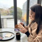 Han Hye-jin Instagram - 눈 오는 날 ☃ 오랜만에 만나 가보고 싶었던 #난포한남 에서 맛있는 음식도 먹고 (완전 제 스타일🍜) 이런저런 이야기 나누며 많이 웃고 서로 위로하고 🥹 예쁘고 착한 동생 소이 @yoonsoy 덕분에 사진도 건지고 따뜻한 차 한잔에 서로 믿음을 다지며 헤어졌네요 😁 날씨가 많이 추워요 ❄️ 눈길 조심하시고 감기도 조심하세요 🙏🏻❤️