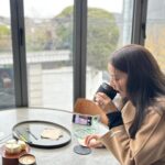 Han Hye-jin Instagram - 눈 오는 날 ☃ 오랜만에 만나 가보고 싶었던 #난포한남 에서 맛있는 음식도 먹고 (완전 제 스타일🍜) 이런저런 이야기 나누며 많이 웃고 서로 위로하고 🥹 예쁘고 착한 동생 소이 @yoonsoy 덕분에 사진도 건지고 따뜻한 차 한잔에 서로 믿음을 다지며 헤어졌네요 😁 날씨가 많이 추워요 ❄️ 눈길 조심하시고 감기도 조심하세요 🙏🏻❤️