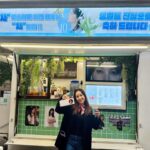 Han Hye-jin Instagram - #fcseoul #서울라이트 🖤♥️ 이렇게 감동을 주시면 어떡하나요 😭 오랜기간 준비 하셨다고 들었어요. 정말 깜짝 놀랐고 여러분들 덕분에 오늘 힘내서 공연 잘 마쳤습니다! 배우들 스텝들 모두 커피, 과일 맛있게 잘 먹었어요! 진심으로 감사드립니다 🙏🏻 감동적인 메세지와 166개의 롤링페이퍼 소중히 하나하나 잘 읽을게요! 끝까지 힘내서 잘 해낼게요! 감사합니다! 사랑합니다 🖤♥️ 저도 영원한 fc seoul fan 이에요 🥰 오늘 남편이 시온이랑 한번 더 공연보러 왔었는데 같이 감동했네요🙏🏻