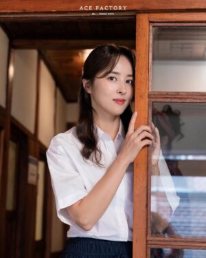 Han Hye-jin Instagram - #바닷마을다이어리 
제 첫 공연 날이었어요! 두근두근!
함께 해주신  관객분들께 감사드립니다!💕
바닷마을로 놀러오세요 🥰