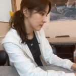 Han Hye-jin Instagram - 올리지도 않는 빵사진을 저렇게 진지하게 찍고 있었네? ㅎ photo by 성용