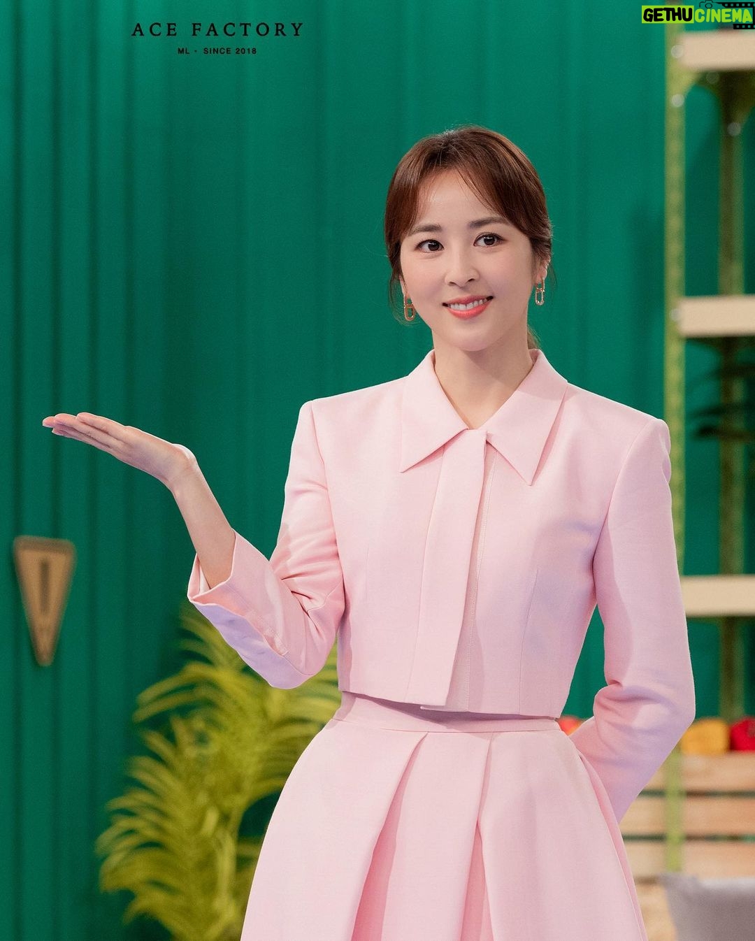 Han Hye-jin Instagram - #장바구니집사들 💕 오늘, 내일 밤 10시에도 함께해요 👉🏻👈🏻 감사합니다 😀