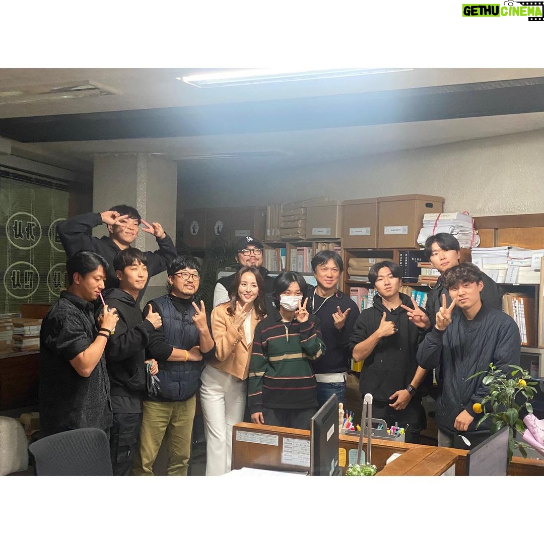 Han Hye-jin Instagram - #신성한이혼 벌써 마지막 방송이네요 🥲 많이 사랑해 주시고 응원해 주셔서 정말 감사했습니다 🙏🏻❤️ 오늘 밤 10:30 마지막도 함께 해 주세요 😍