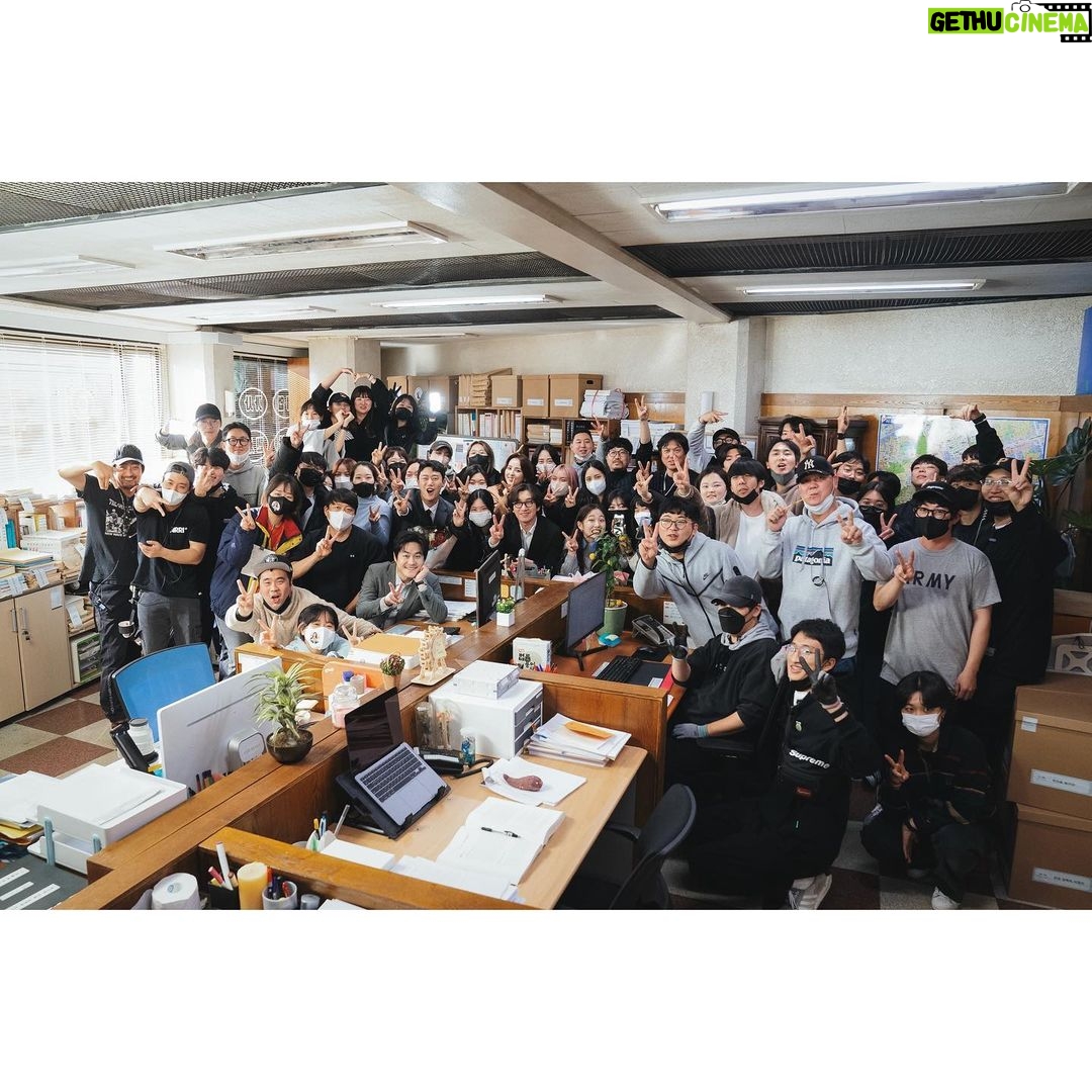 Han Hye-jin Instagram - #신성한이혼 벌써 마지막 방송이네요 🥲 많이 사랑해 주시고 응원해 주셔서 정말 감사했습니다 🙏🏻❤️ 오늘 밤 10:30 마지막도 함께 해 주세요 😍