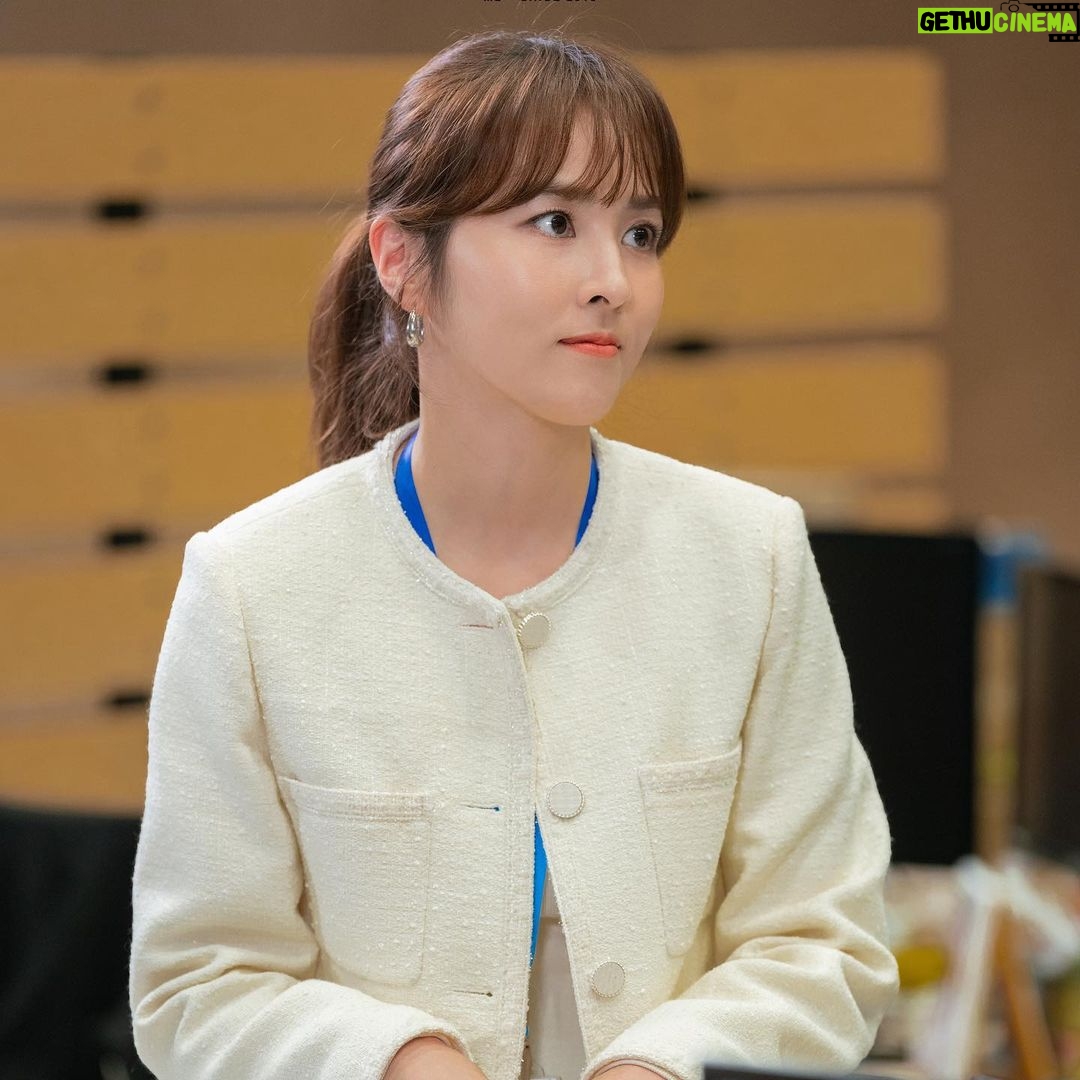 Han Hye-jin Instagram - JTBC "글로벌 퇴슐랭 퇴근 후 한끼" 목요일 밤 10시 30분 😋💕 #한혜진 #Hanhyejin #한과장 #퇴근후한끼 #jtbc