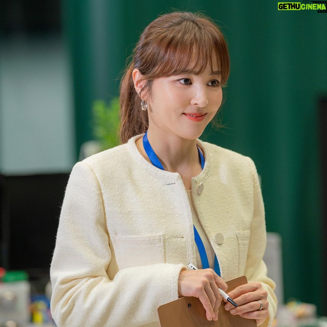 Han Hye-jin Instagram - JTBC "글로벌 퇴슐랭 퇴근 후 한끼" 목요일 밤 10시 30분 😋💕 #한혜진 #Hanhyejin #한과장 #퇴근후한끼 #jtbc