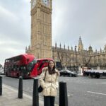 Han Hye-jin Instagram - #bigben #londoneye 가서 사진 찍고 #eurostar 타고 파리로 이동 🚅 #arcdetriomphe #샹제리제거리 구경하고 에펠탑 앞 #girafeparis 에서 강인이 삼촌 만나서 맛있는 식사하고 기념 사진 😍 유명한 삼촌들 만난 우리 시온이 아빠랑 삼촌들이랑 진짜 친하냐고 거듭 확인😂