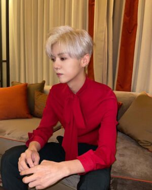 Lu Han Instagram - 🧛🏻hahaha