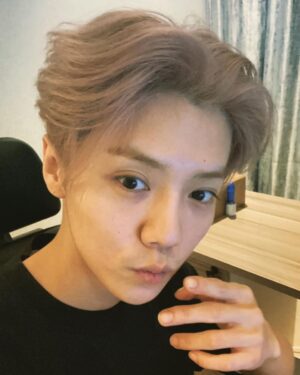 Lu Han Instagram - 饿了  发点儿旧照吧 🍜