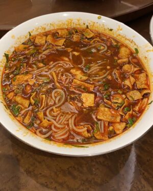 Lu Han Instagram - 饿了  发点儿旧照吧 🍜