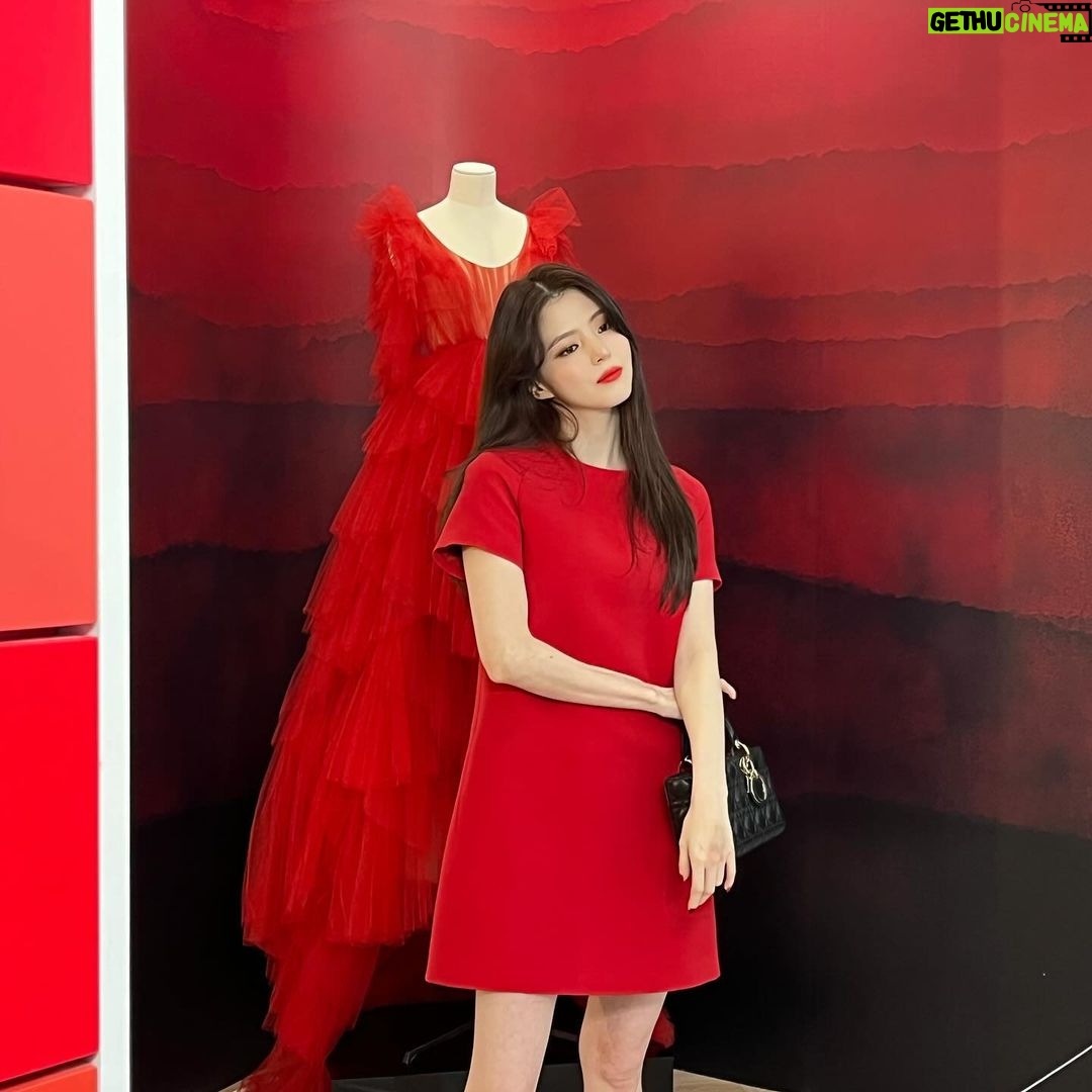 Han So-hee Instagram - 사랑이 넘치는 나의 소사모들과 디올💋💋💋💋 #루즈디올 #디올립스틱 #RougeDior @diorbeauty