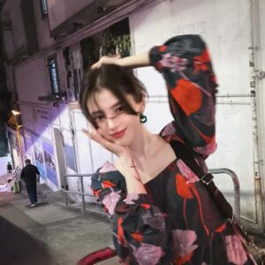 Han So-hee Instagram - 동생과 친구 (지옥도 바이브)