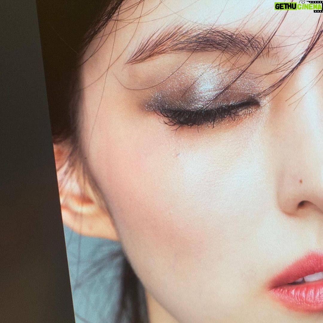 Han So-hee Instagram - @diorbeauty @voguekorea 12월호에서 만나요 🌞